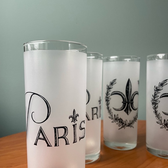 Paris France frosted glasses, French souvenir, fleur de lis, arc de triomphe, - Picture 9 of 10